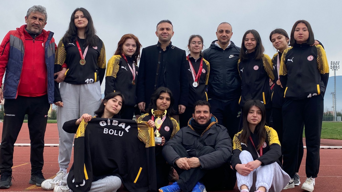 Şampiyon Gölyüzü İzzet Baysal Anadolu Lisesi